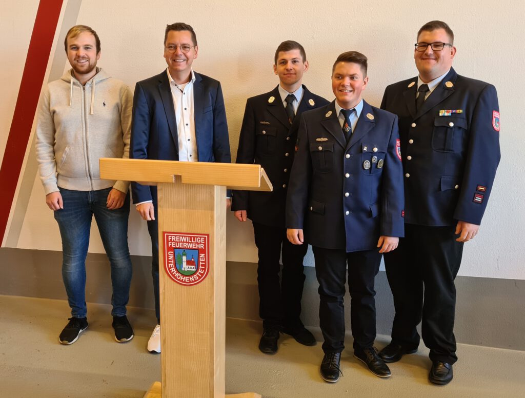 Herr Moosbauer, 1. Bürgermeister Heinz Pollak, 2. Kommandant Markus Schuster, 3. Kommandant Benjamin Prosser, 1. Kommandant Daniel Schuster